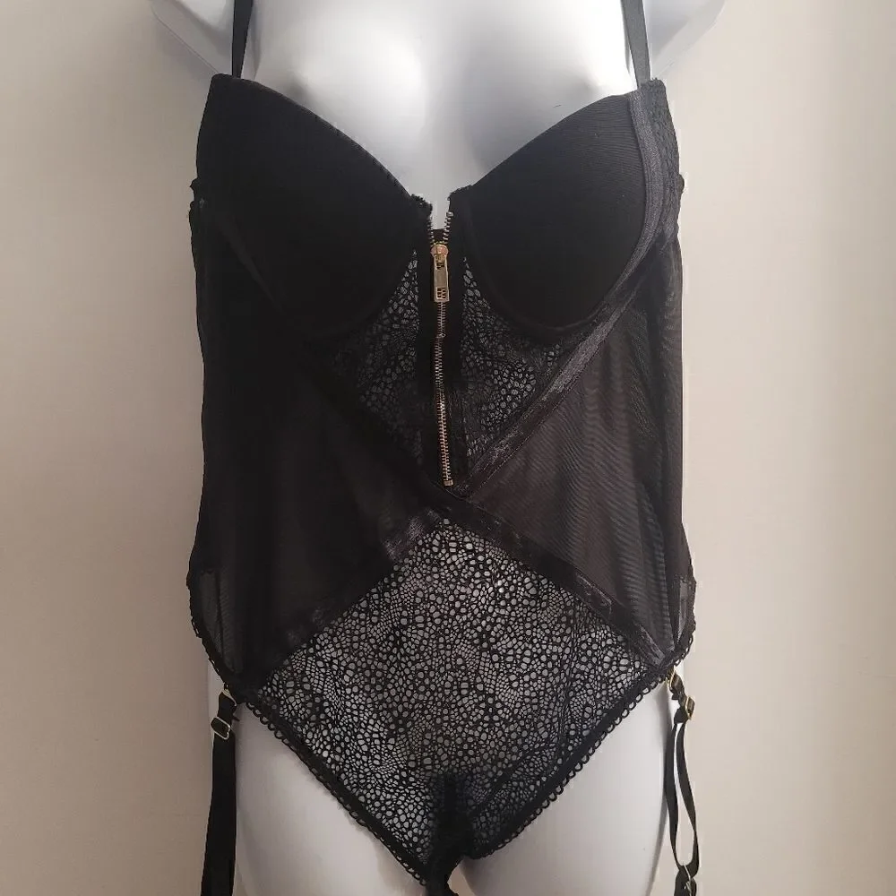 Ooh la la cheri black lace teddy with garter